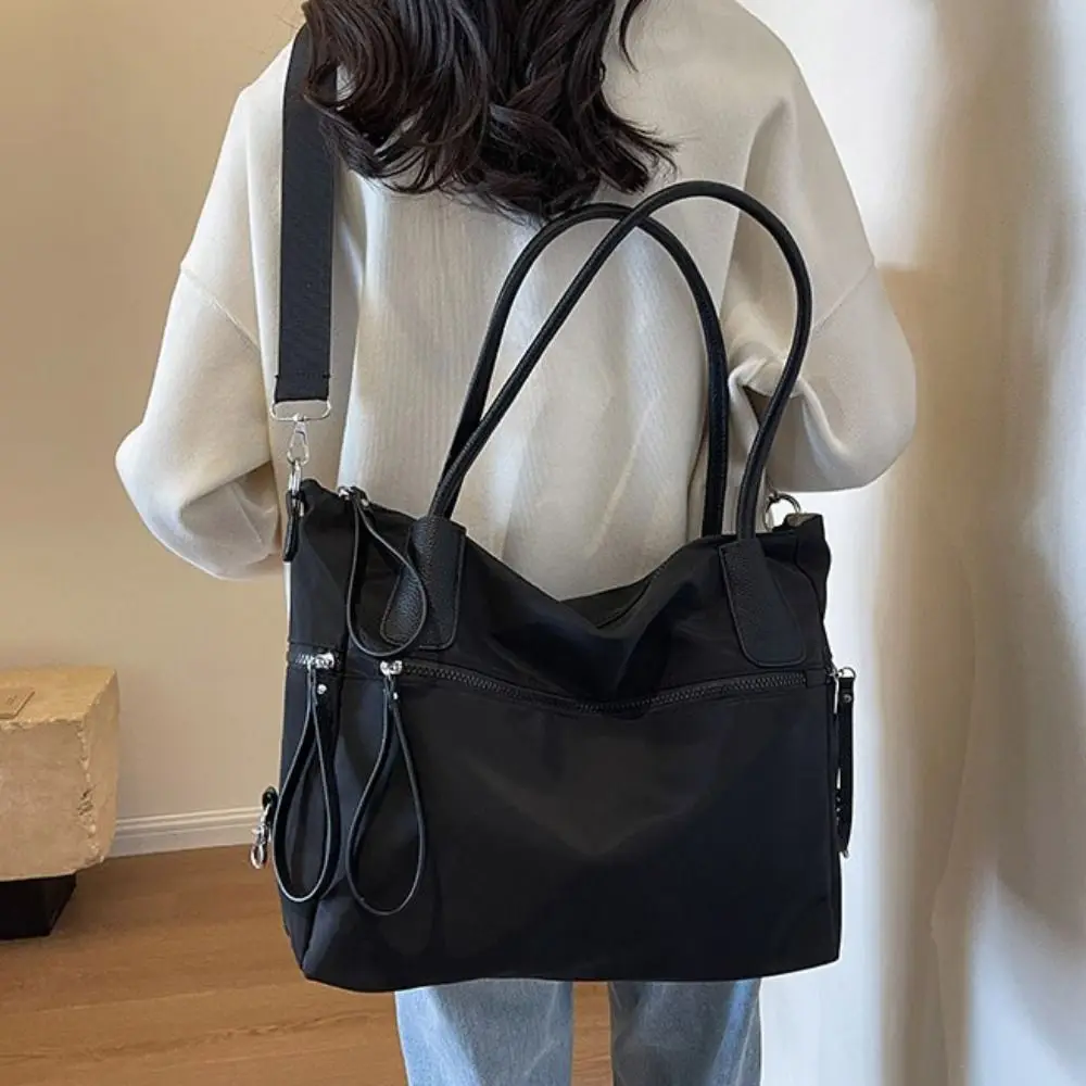 

Multifunctional Nylon Tote Bag Casual Large Capacity Commuting Shoulder Bag Portable Waterproof Handbag Carry on Duffle Bag