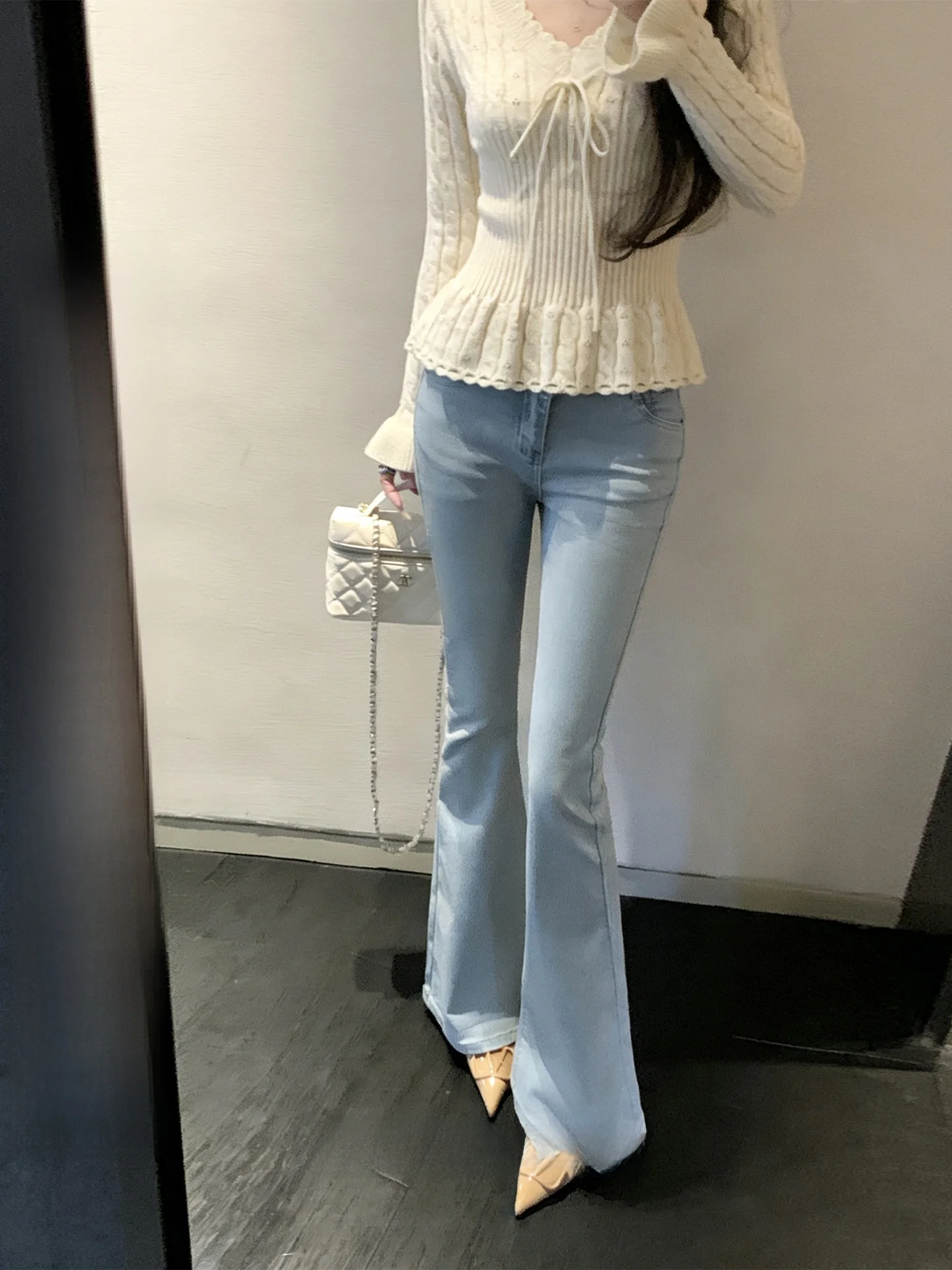 

Джинсы женские с эффектом похудения, синие, весна-лето, универсальные, эластичные, расклешенные, длинные брюки из хлопка, с застежкой-молнией на талии