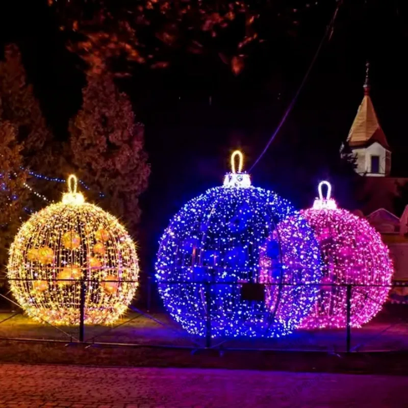 

Wholesale custom large waterproof outdoor Christmas ball pattern outdoor Christmas display light decoration