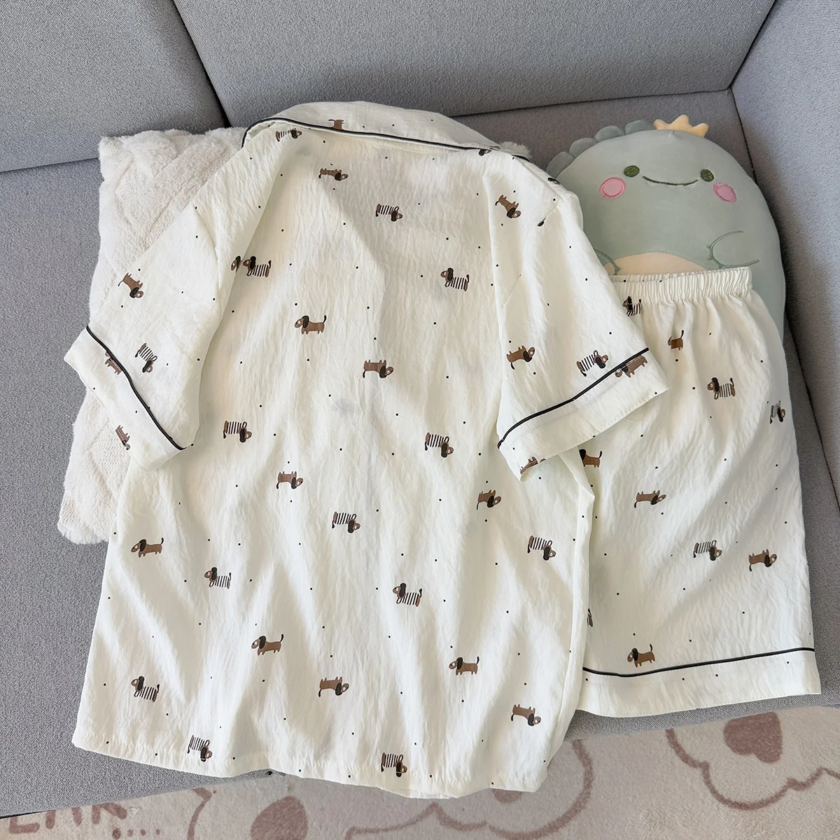 Women's Summer Pajamas, Thin Polka Dot Puppy Short-Sleeved Shorts, Sweet and Cute, Can Be Worn Outside in Summer, Home Wear Set, Two-Piece Set