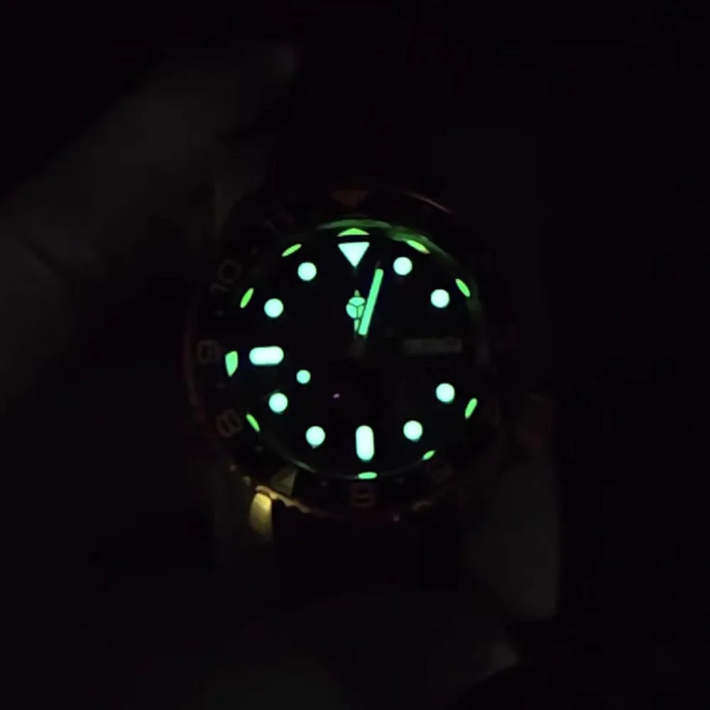 OUMASHI الرجال ساعة جديدة الرجال الفاخرة التلقائي الميكانيكية NH35 ساعة حركة الفولاذ المقاوم للصدأ مقاوم للماء ساعة مضيئة 007 B3