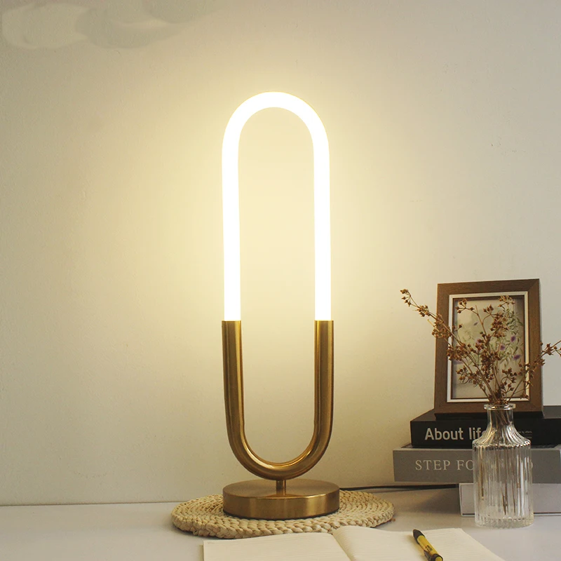 Lampe de Table LED Moderne en Forme de U, Tube en Silicone Blanc, Luminaire Décoratif d'Nik, Idéal pour une Chambre à Coucher, un Hôtel ou un Bureau