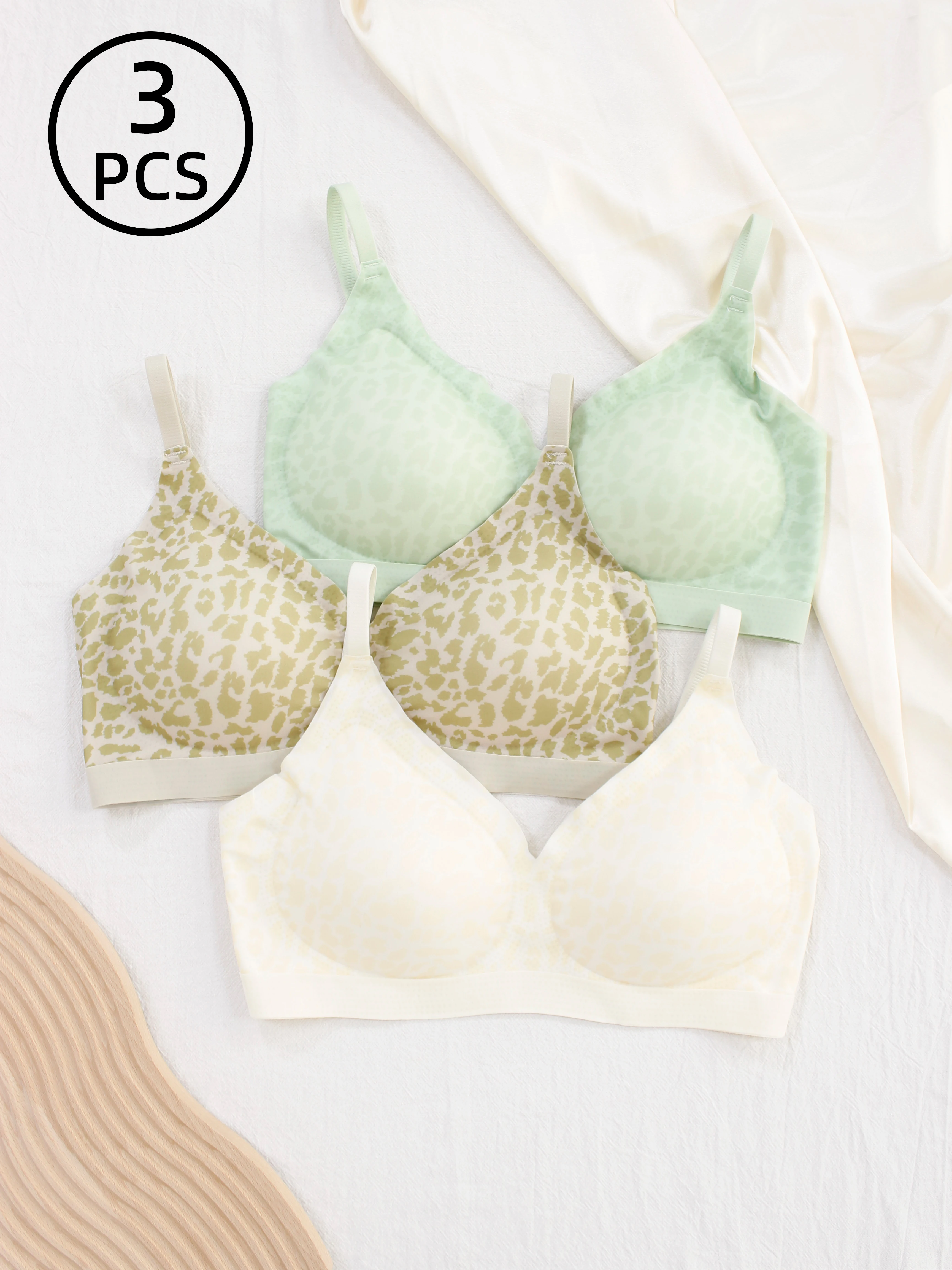 Los sujetadores push-up sin costuras de 3 piezas evitan la flacidez. Con un diseño simple en colores sólidos, son cómodos y transpirables.