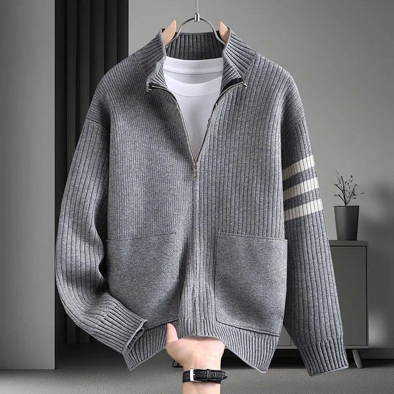 

Модный полосатый трикотажный кардиган для мужчин: свободный крой, длинный рукав, весна-осень, повседневный, теплый, молодежный, стильный.