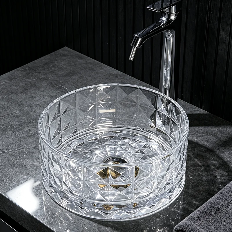 Transparent Glass Countertop Basin, with a Simple and Elegant Round Shape, Allowing Light to Penetrate and Reflect Dynamic Shadows, Creating a Rich Atmosphere. the Three-Dimensional Diamond Pattern Design Enhances the Layering of Light and Shadow, Making It an Ideal Choice for Modern Bathroom Fixtures, Suitable for Dressing Rooms, Vanity Tables, and Home Bathroom Sinks, and Can Be Matched with Various Decor Styles (Accessories Not Included)