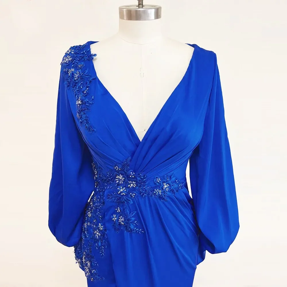 Abito da sera da donna sexy a sirena blu royal 2026 maniche lunghe con scollo a V spacco laterale in raso con applicazioni di pizzo abiti da ballo formali