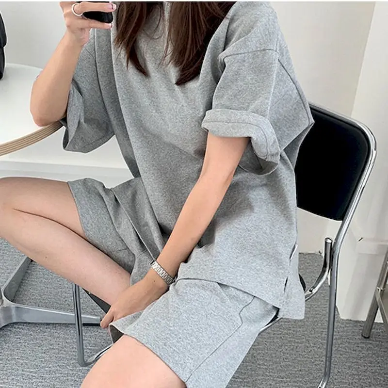 

2023 Summer Two-piece Suit White Short Sleeve T-shirt Shorts Two-piece Suit Women Loose High Waist Casual Sports Top Pants Home
