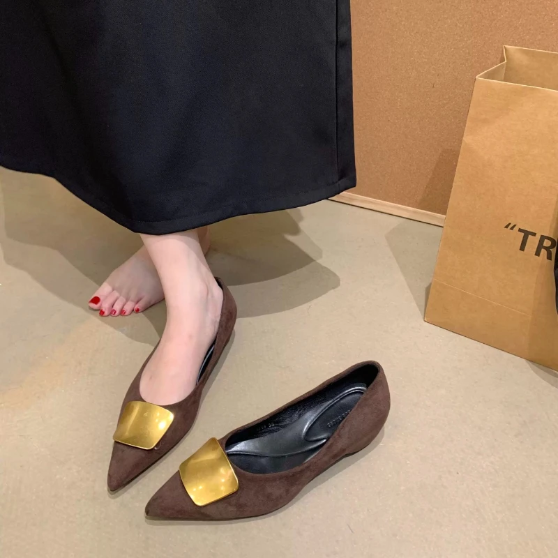

2025 женская пикантная обувь с острым носком и неглубоким носком, дизайнерская брендовая модельная удобная обувь, прогулочная повседневная удобная одинарная обувь