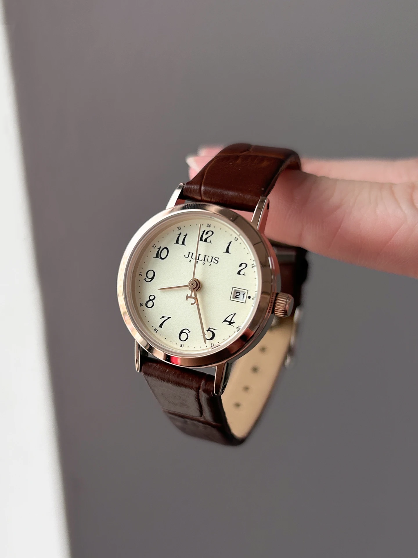 

Luxury high-quality women's watches, silent watches for junior high and high school students, gifts for women, gifts for women