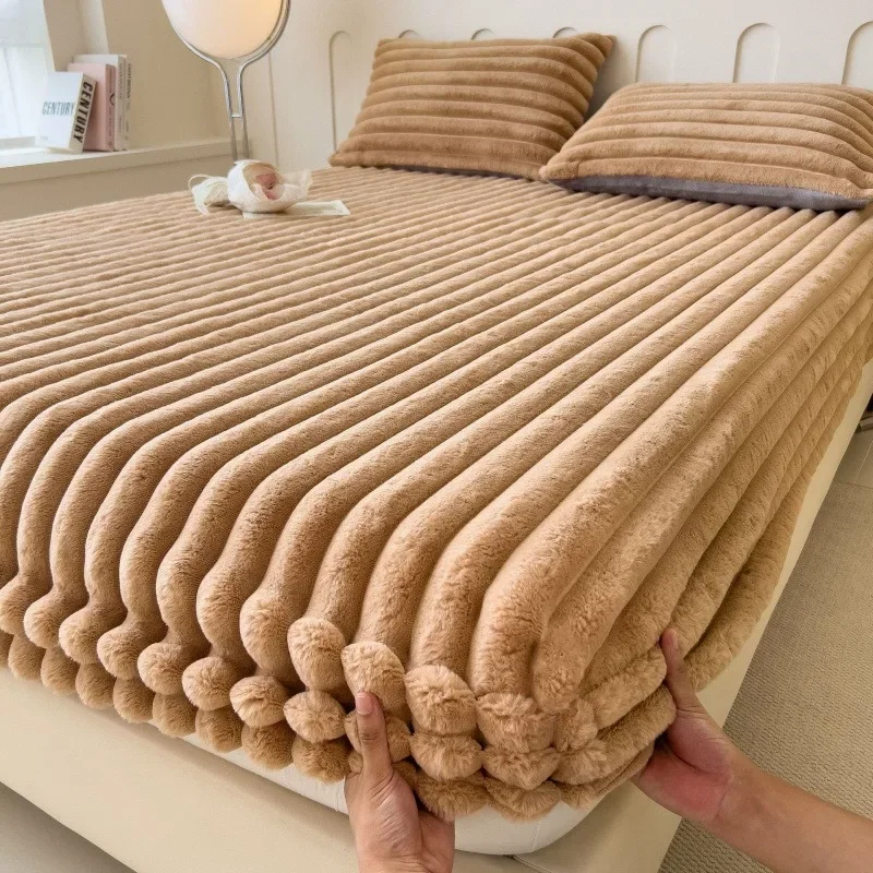 Winter Plush Solid Color Bedsheet Thick Shrinking Mouth Fitted Sheet Mattress Protective Cover Soft Warm Skin Friendly Bed Sheet