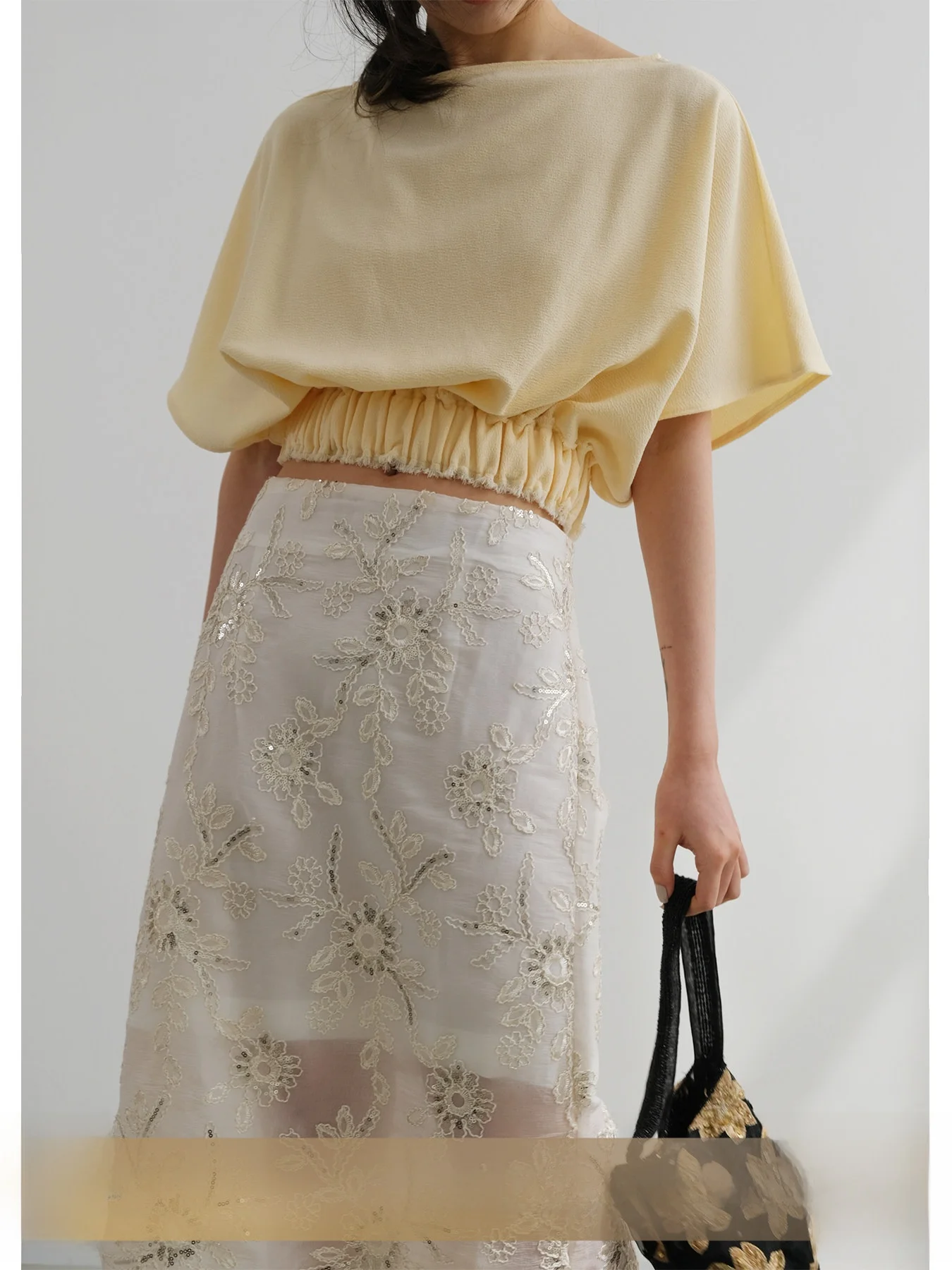 

Рубашка VG Corridor TOT Style с высокой талией, эластичная, с коротким рукавом, с бахромой, свободного кроя, из смесового искусственного волокна