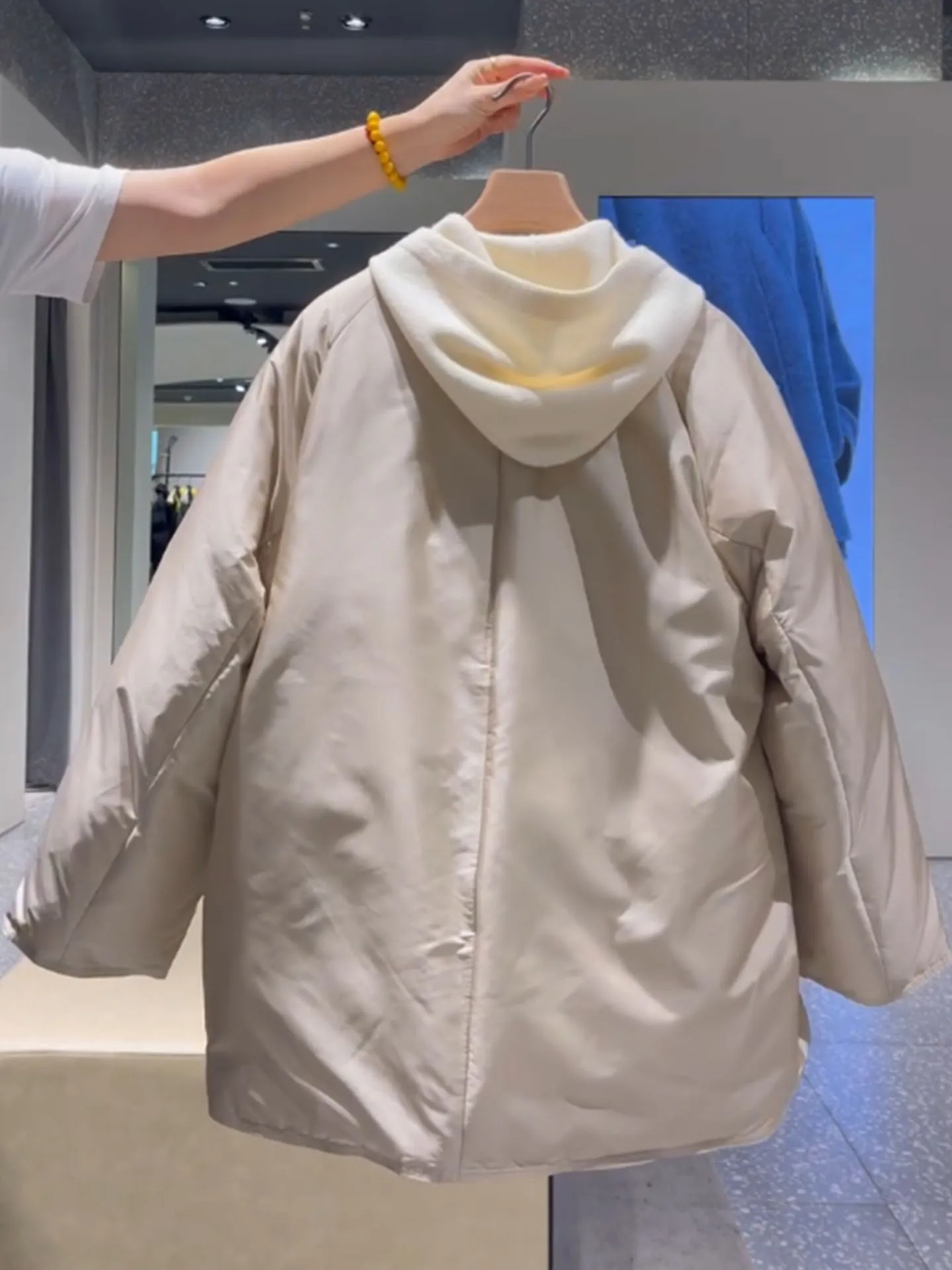 Cor champanhe feminino para baixo jaet luxo sensação com cinto cintura design de comprimento médio inverno outerwear sli casaco de fibra poli