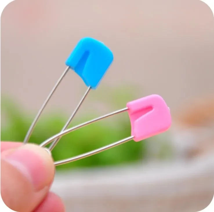 20Pcs/Lot DIY Candy Color Safety Pins Findings Safe Secure Clips for Baby Care Shower Cloth Diaper Pins Brooch Holder