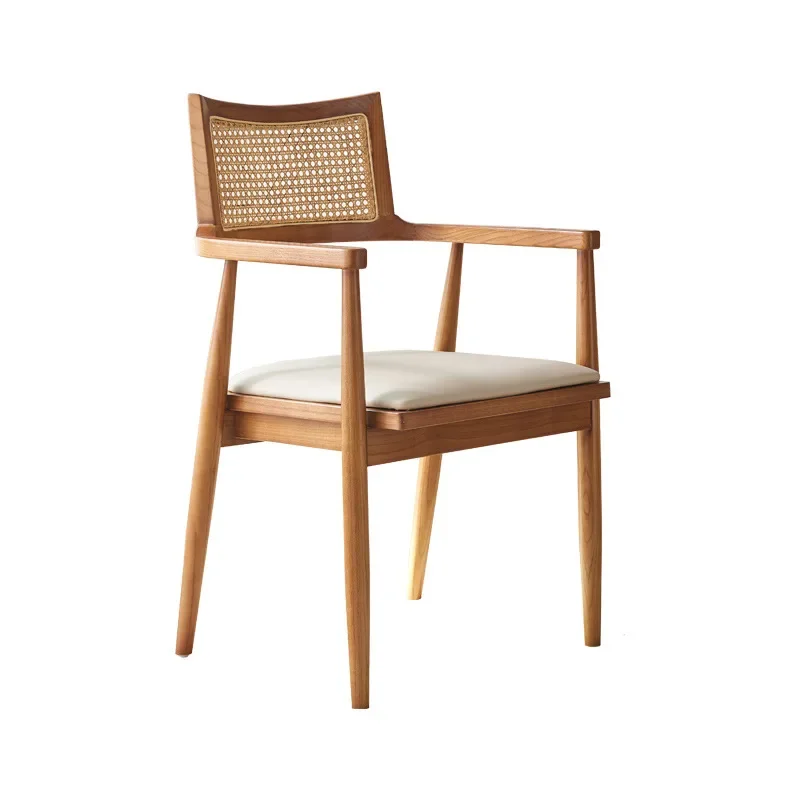 

Скандинавский простой домашний отель B & B, стул из ротанга из цельного дерева, чайный столик, комбинация из трех частей