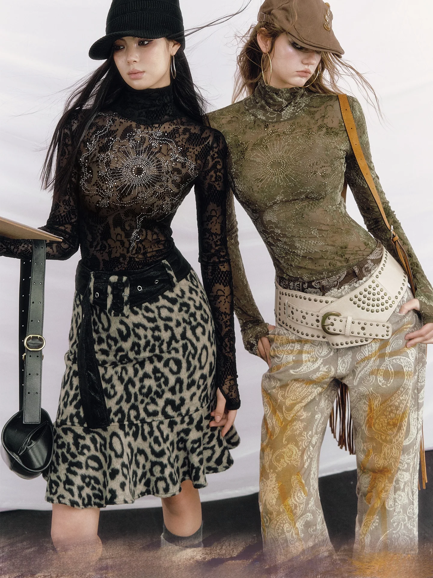 

OfAkiva "Mandala" Сексуальная длинная бархатная футболка с вышивкой и высоким воротником, блестящая женская облегающая футболка с высокой талией