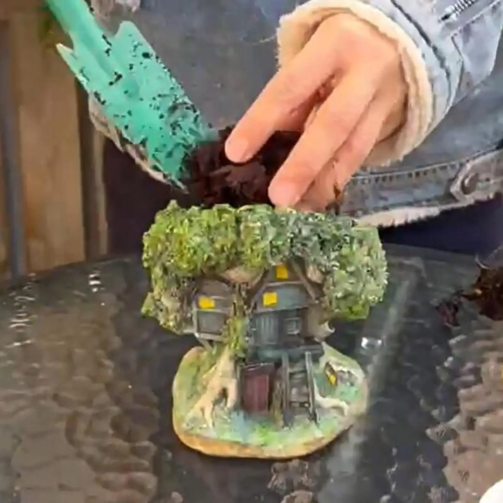Figurina di vaso di fiori con ornamento in resina con foro di drenaggio per ufficio da scrivania da giardino