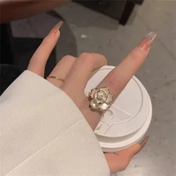 White Color Acrylic Flower Ring For Women Fashion Imitation Pearl Gold Color Ring French Retro Jewelry Rose Adjustable Ring