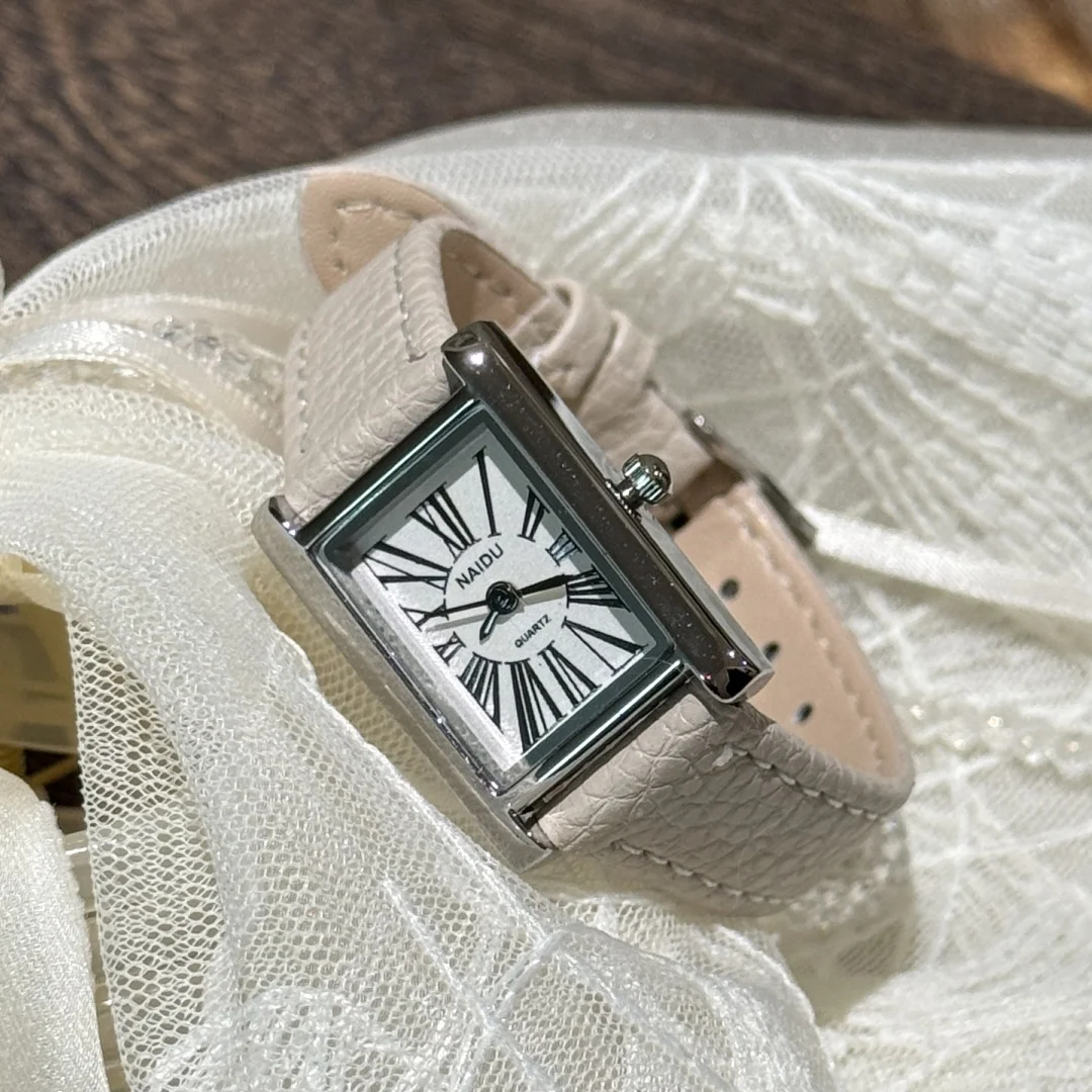 นาฬิกาควอตซ์ผู้หญิงสไตล์โรมันใหม่ สายหนังลำลอง หน้าปัดสี่เหลี่ยม นาฬิกาข้อมือผู้หญิงสำหรับธุรกิจ relojes de mujer