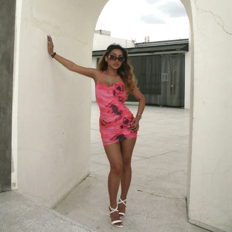 2025Europäischer und amerikanischer Stil mit bedrucktem Träger, figurbetontem Neckholder und rückenfreiem Kleid für Damen