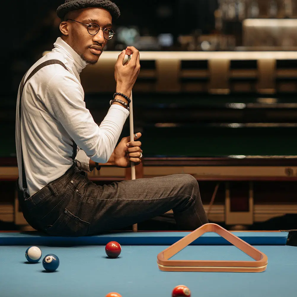 

Комплект из 2 деревянных треугольных подставок для бильярдных шаров, элегантный дизайн, прочная опора, органайзер для шаров