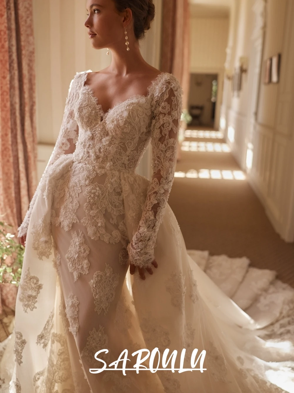 Romantic 3D Floral Lace Wedding Dress Destination Elegant Appliques Detachable Tulle Train Bridal Gown Customized For Brides