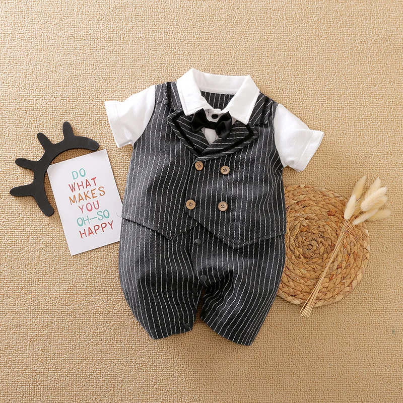 Newborn baby summer short-sleeved gentlemen's suit, cotton soft and comfortable one-piece suit Breathable Durable Convenient Pra