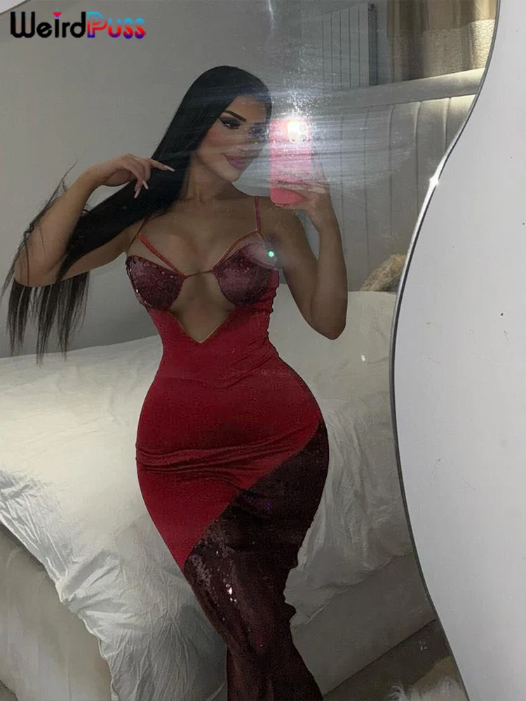 فستان نسائي غريب مزين بالترتر ومزين بقطع القماش مثير مجوف ورقبة منخفضة محب بدون أكمام وظهر كلاسيكي وشقوق متباينة طويلة