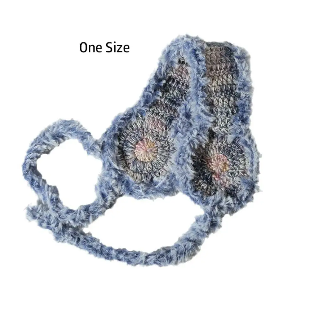 Paraorecchie in maglia di colore sfumato durevole Paraorecchie in peluche di poliestere caldo Cappello lavorato a maglia con nappa traspirante e delicato sulla pelle da donna