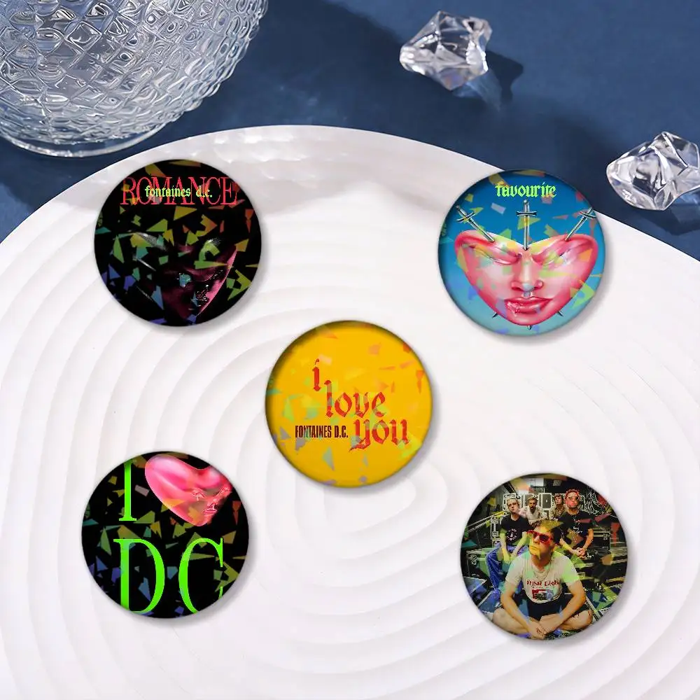 Insignias redondas con diseño de F-Fontaines Dc, broche con diseño láser para mochila, ropa, adorno para el pecho, regalos