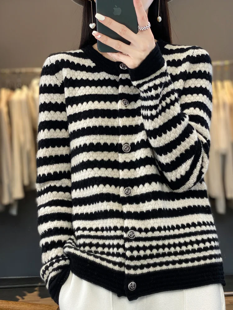 Autumn and winter new 100% wool knitted striped color blocked round neck grand cardigan women's top [returns not supported]