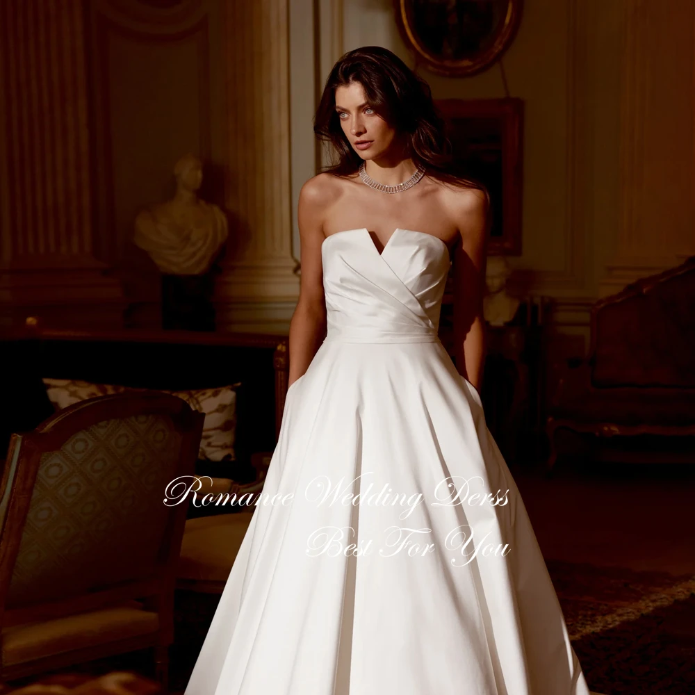 فستان زفاف حديث مطوي من الساتان على شكل حرف a 2025 بدون حمالات متقاطع بدون أكمام أزرار فستان زفاف Vestidos De Novia مخصص