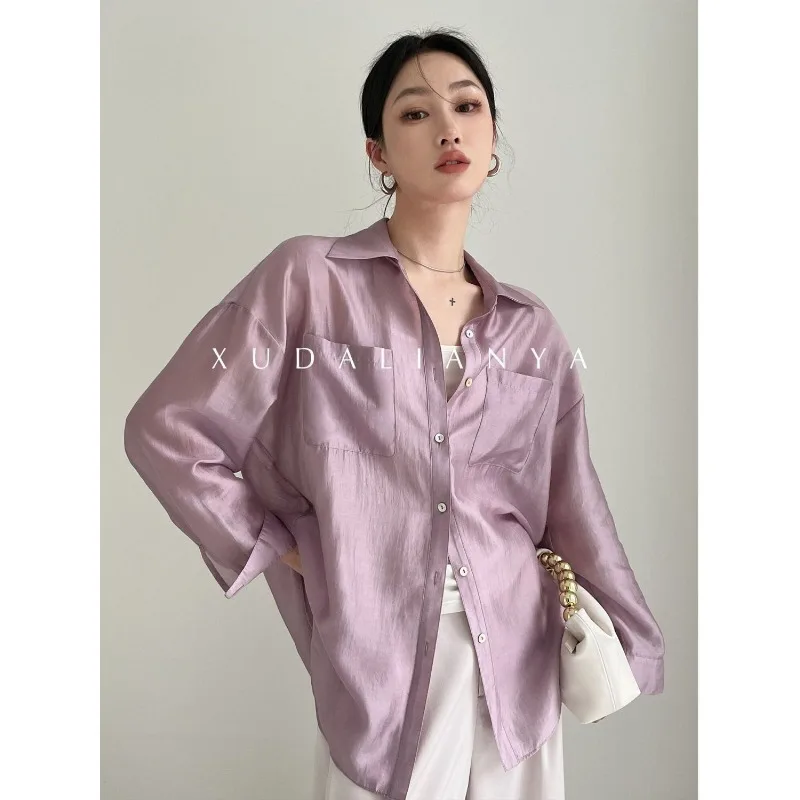 

Рубашки для женщин, новинка 2025, осенняя корейская версия, однотонная драпированная рубашка с защитой от солнца, тонкая куртка, темпераментные топы для женщин