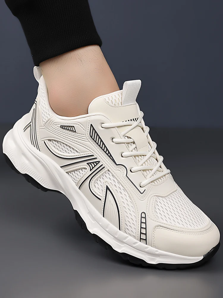 

The Fashionable Ultra-light Rubber Foam Cushioned Running Shoes Are Loved By Young People