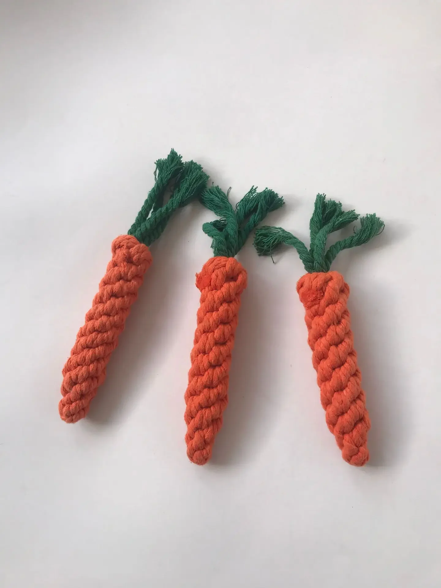 

Carrot shape cotton rope pet toy molar teeth cleaning teddy corgi bear small dog cat toy spot