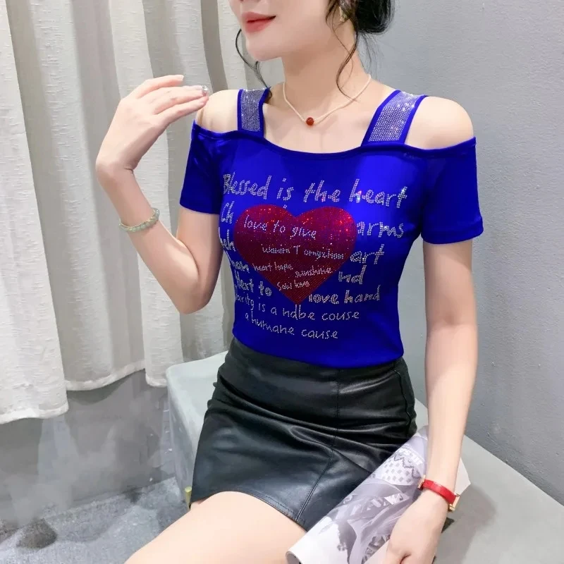 Nieuwe Zomer Mode Europese Sexy Off Shoulder Vrouwen T-Shirt Luxe Glanzend Rood Hart Letter Diamanten Dames Slanke Hot Tops T-Shirts