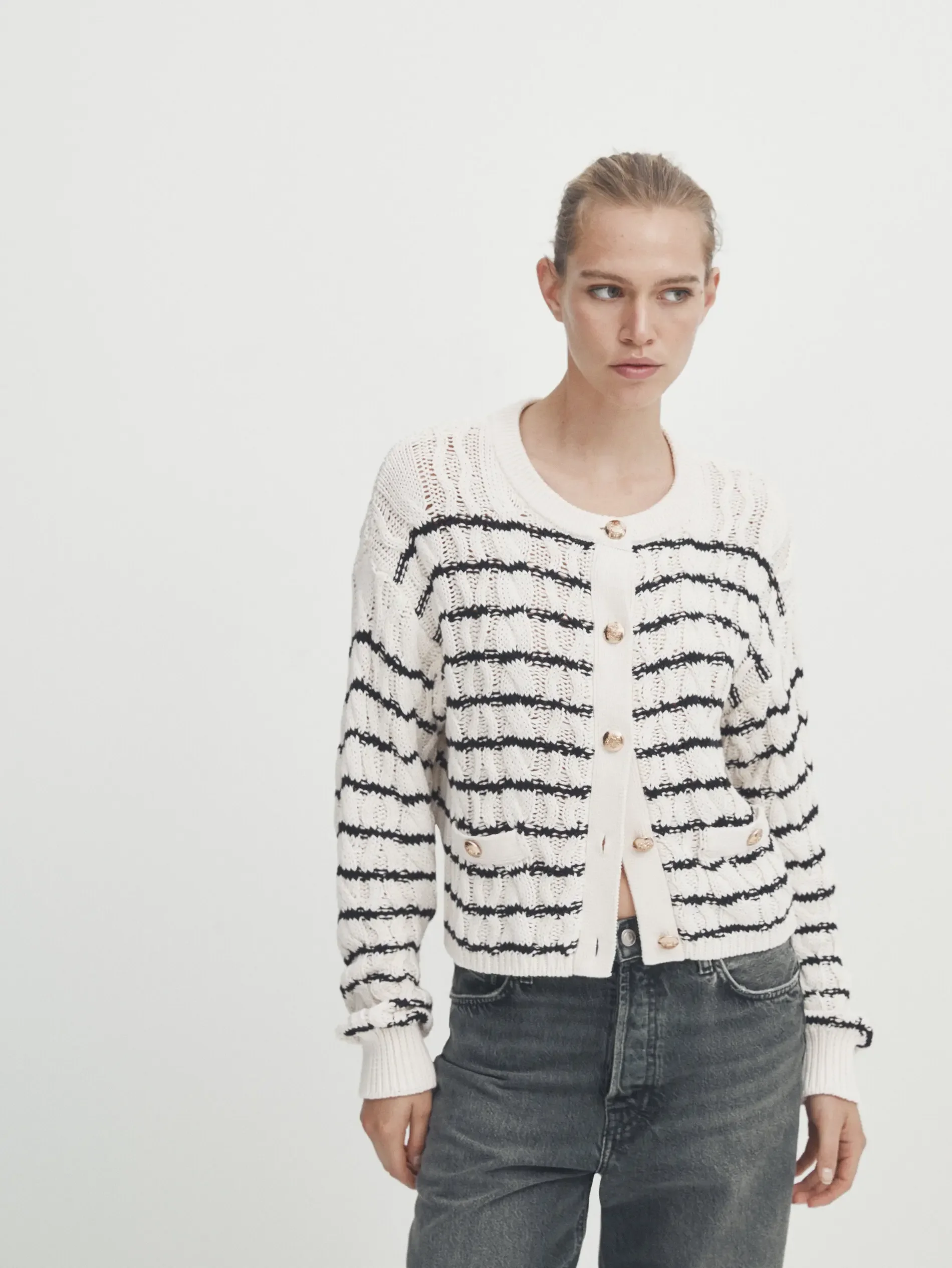 

Ethereal MD 2026 YAZHIMEI spring new style of French style gold button striped sweater knit cardigan short jacket
