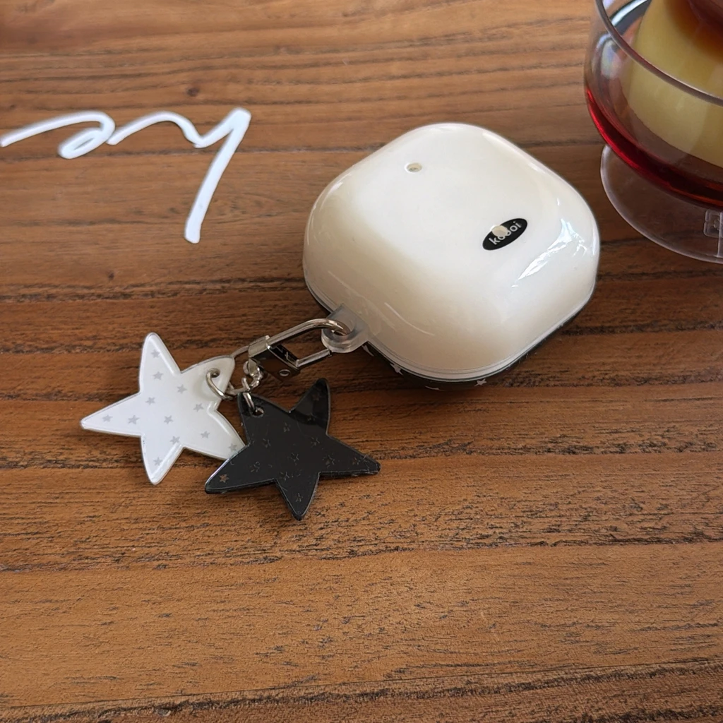 Modische Minimalistische Schwarz-Weiße Sterne mit Anhänger Schutzhülle für Samsung Galaxy Buds4 Pro 3 Pro 2 Pro FE Live
