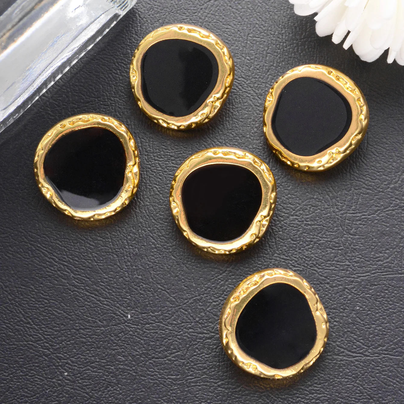 5pcs 15/18/21/23mm Black Resin Irregular Metal Buttons Of Fur Coat Shirts Sweater Clothing Decorative Hand DIY Sewing Buttons