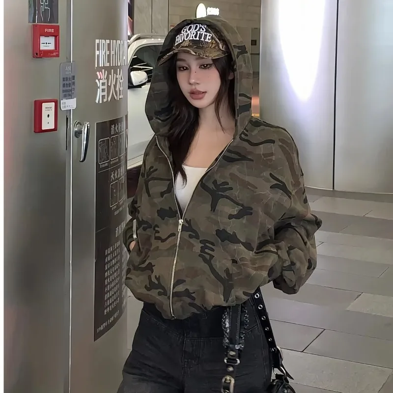 

American Retro Camo Hooded Sweatshirt Jacket for Women Loose and Lazy Design Autumn Long-sleeved Zip-up Top Elegance
