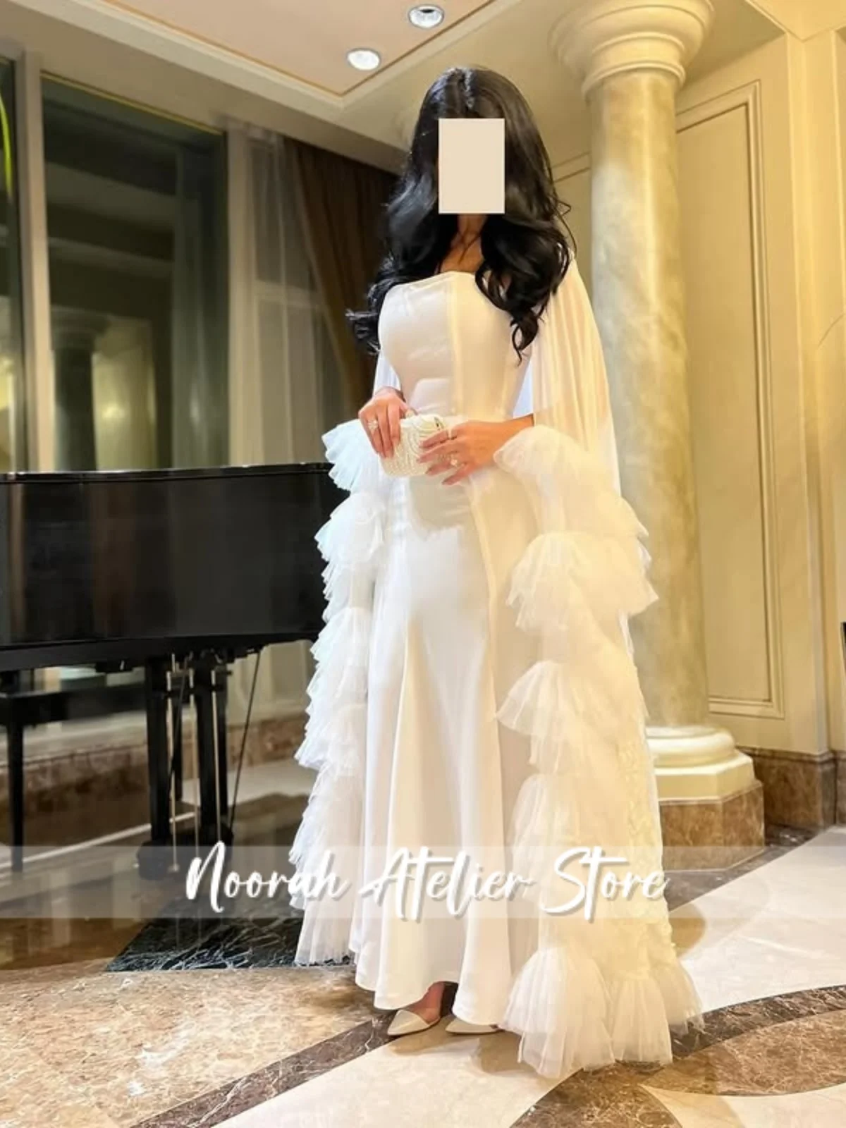 Nieuwe elegante witte lange gelaagde capemouwen luxe damesavondjurken elegante robe de soirée femme vestidos aangepast