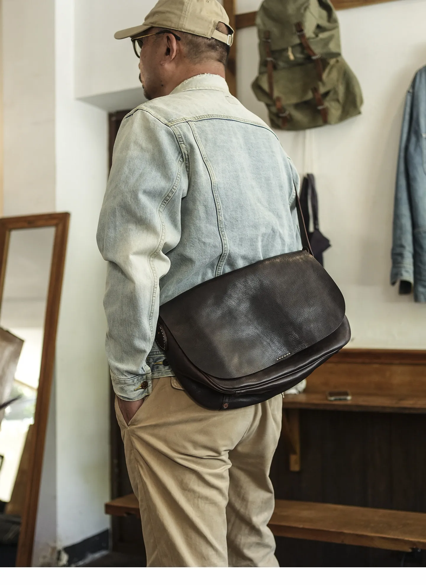 Einfache Vintage-Umhängetasche aus handgefertigtem Rindsleder der ersten Schicht für Herren, modische, lässige Reisetasche aus luxuriösem Echtleder. – Detail 9