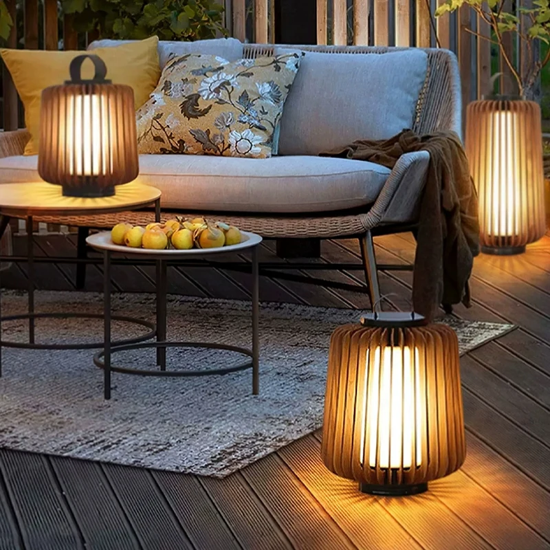 Outdoor Waterproof Garden Lights High Resistance Heat Cold Stainless Steel Acrylic Construction Handheld Lantern for Lawn
