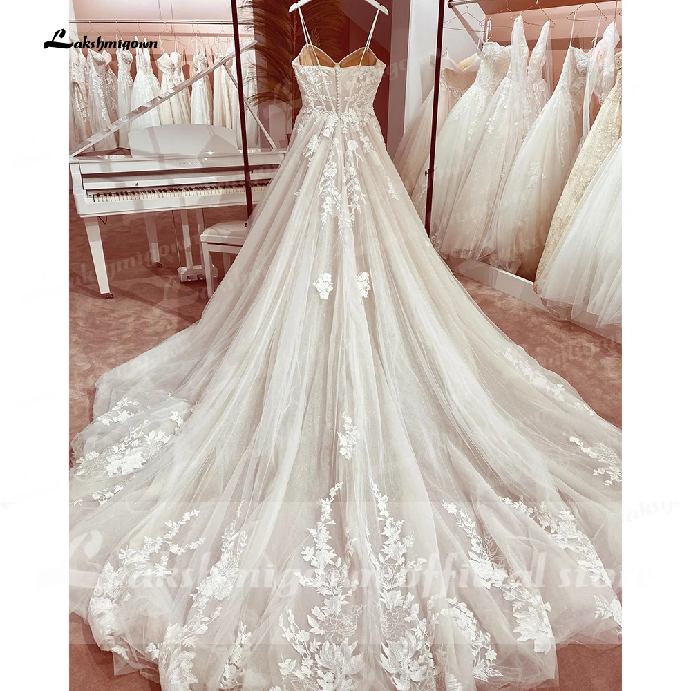 Princess Lace Wedding Dress Bridal Customized Vestido Spaghetti Straps Chapel Train Champagne Tulle Wedding Gown Lakshmigown