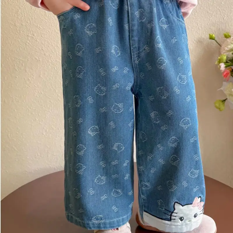 مرحبا كيتي الفتيات الجينز الخريف جديد المألوف Kawaii الكرتون المطرزة السراويل الأطفال الحلو لينة مستقيم الساق السراويل