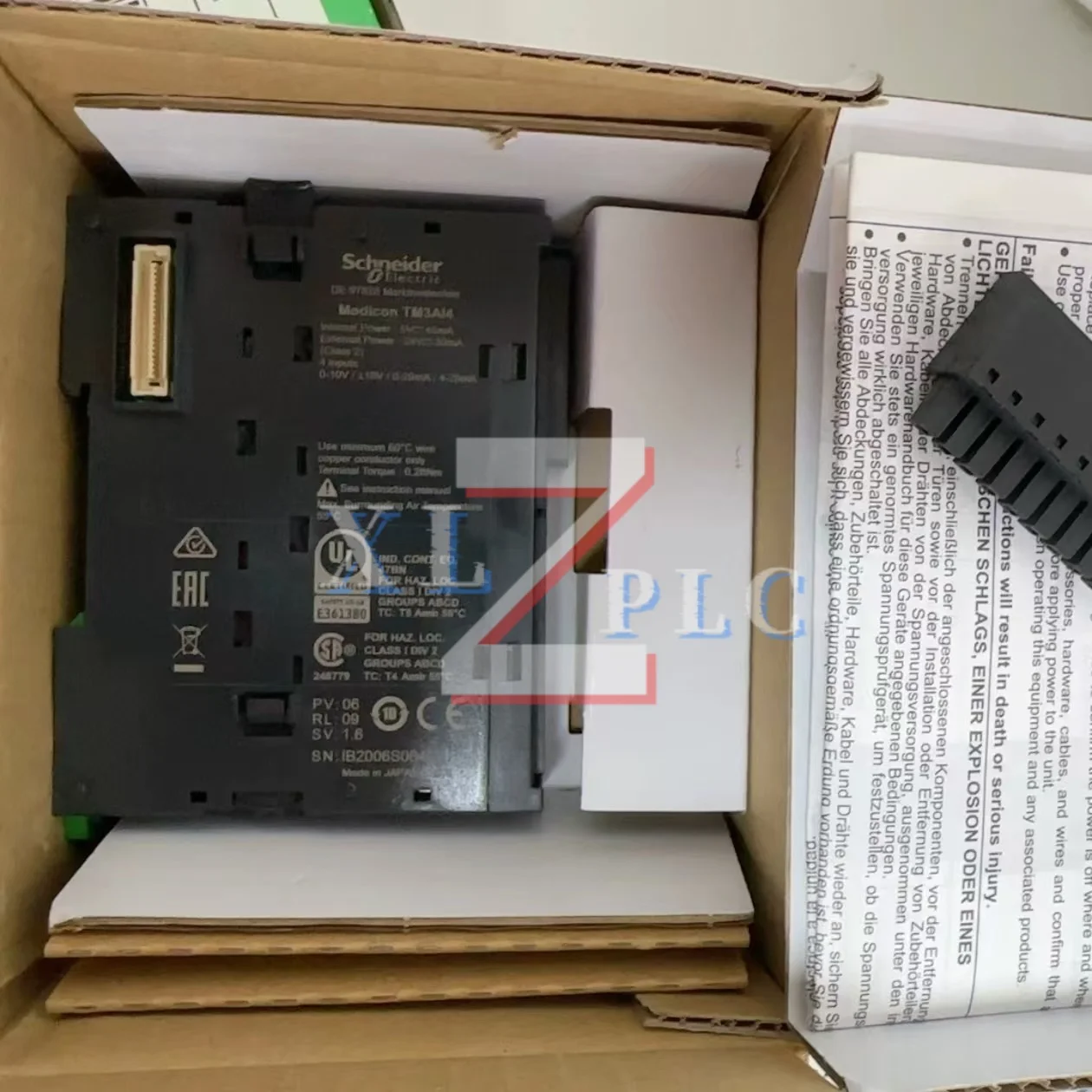 TM3TI4  Controller   new  in  box  TM221C24R