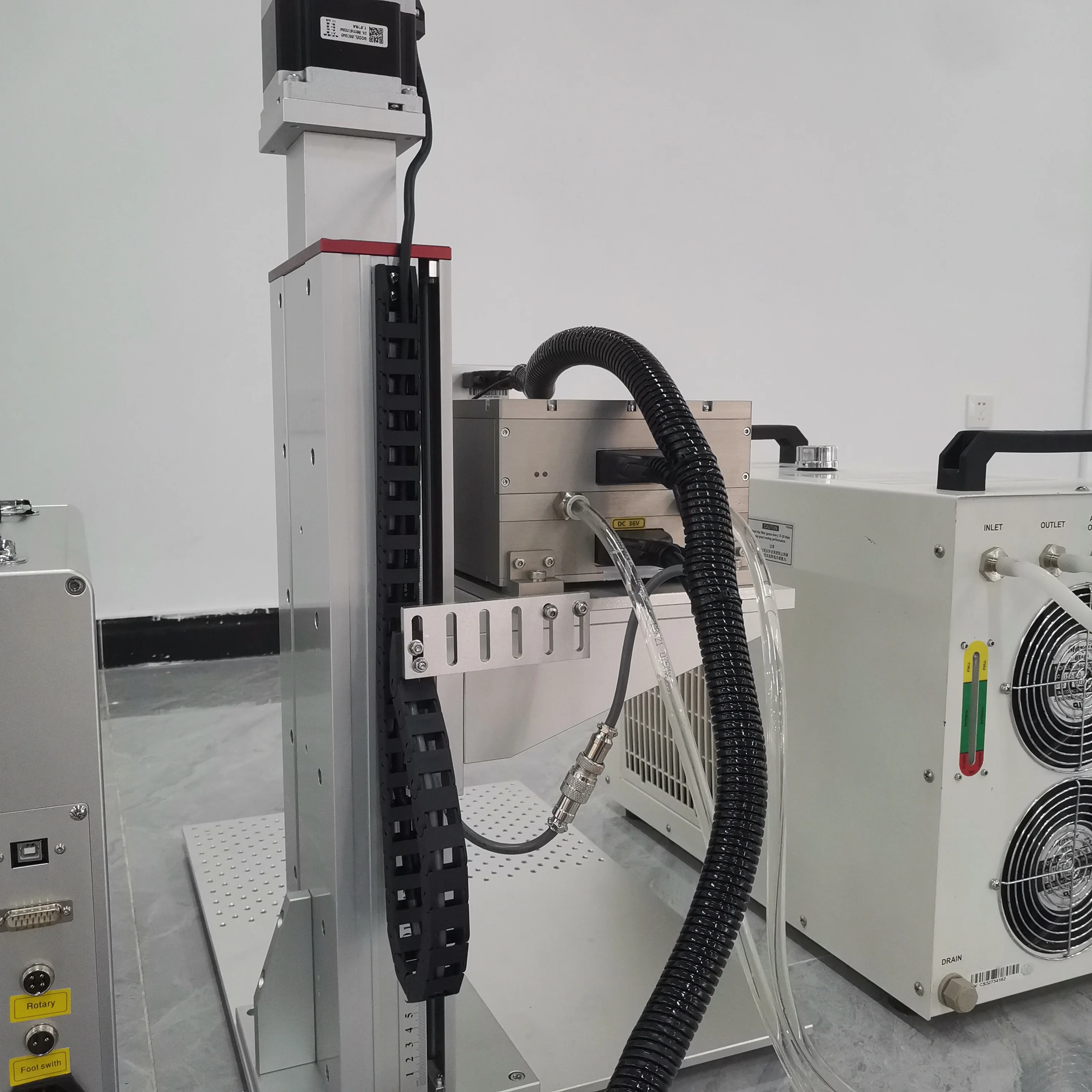 10W UV Flying Laser Marking Machine for Glass Plastic Bottle Date Coding Machine with Auto Conveyor