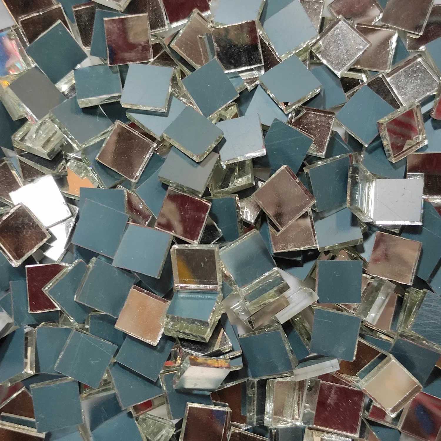 80g/2.82oz(110pcs) 1cm Square Colored Glass Mirror Mosaic Tiles Art Glass Crafts Materials DIY Bulk Mica Decoration
