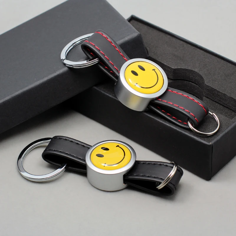 

Wholesale 50pcs 3D Leather Keyring Key Silver Car Chain Car Letter A-Z Embroidered Tool MIX