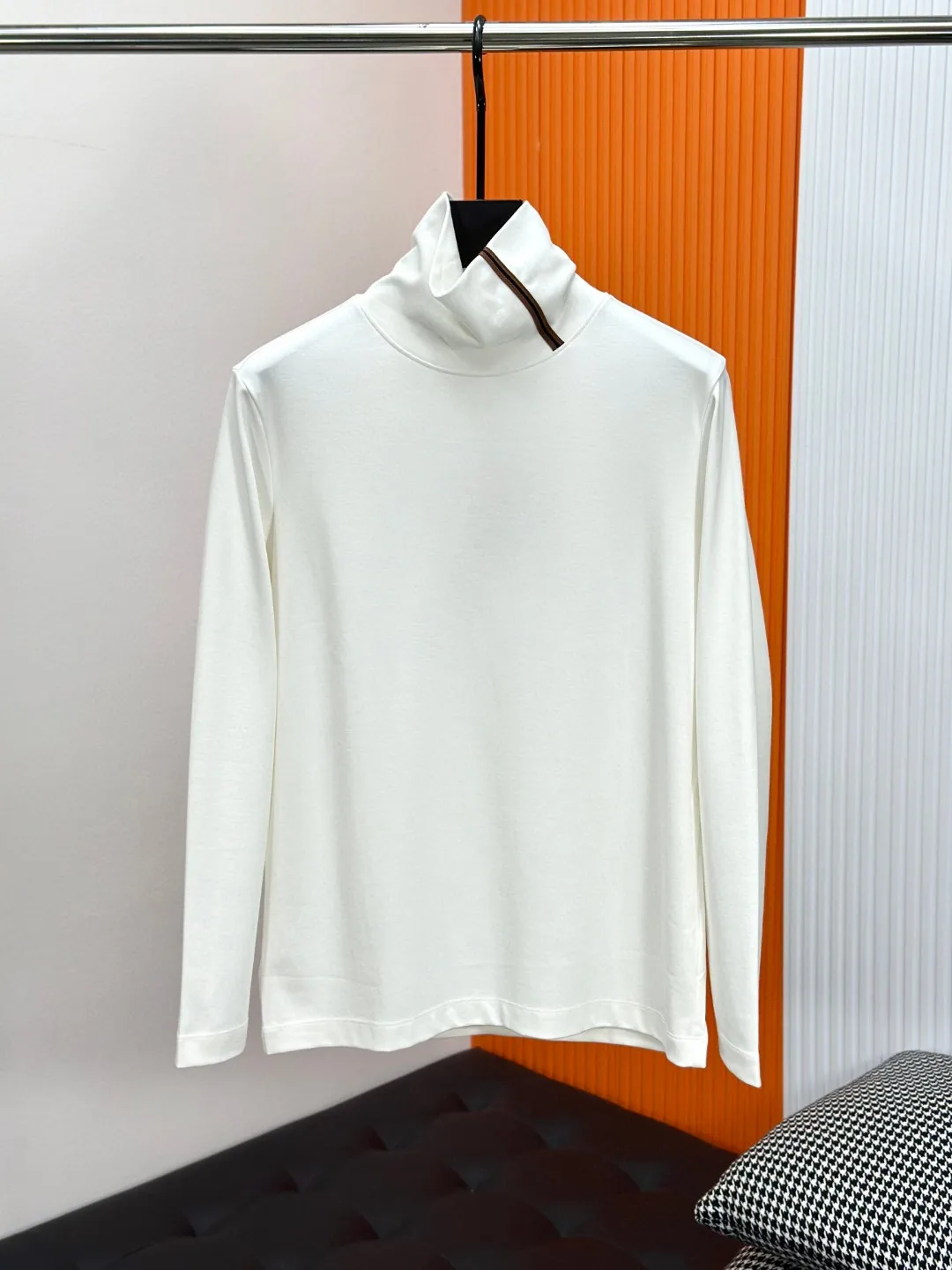 

Italian Sle High Collar Long Sve Men's T-irt Pure Color Base irt Modal Fiber Silk White Top for Autumn Winter