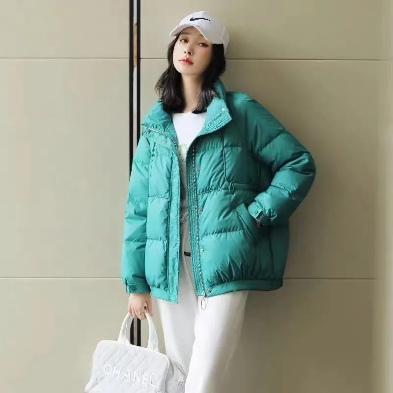 Chaqueta de plumón de pato blanco para mujer, abrigo femenino de longitud corta con cuello alto, Parkas gruesas, prendas de vestir sueltas, abrigo Simple, novedad de 2023